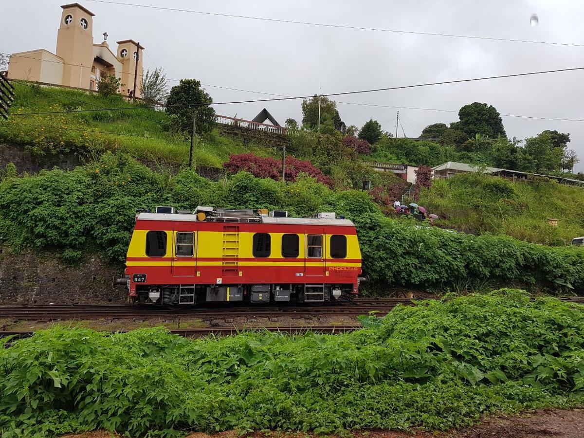 Railway Lodge Hostel Хаттон Экстерьер фото